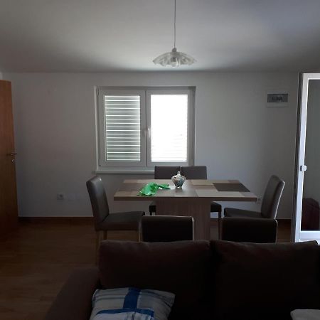 Apartmani Andrea Karlobag Extérieur photo