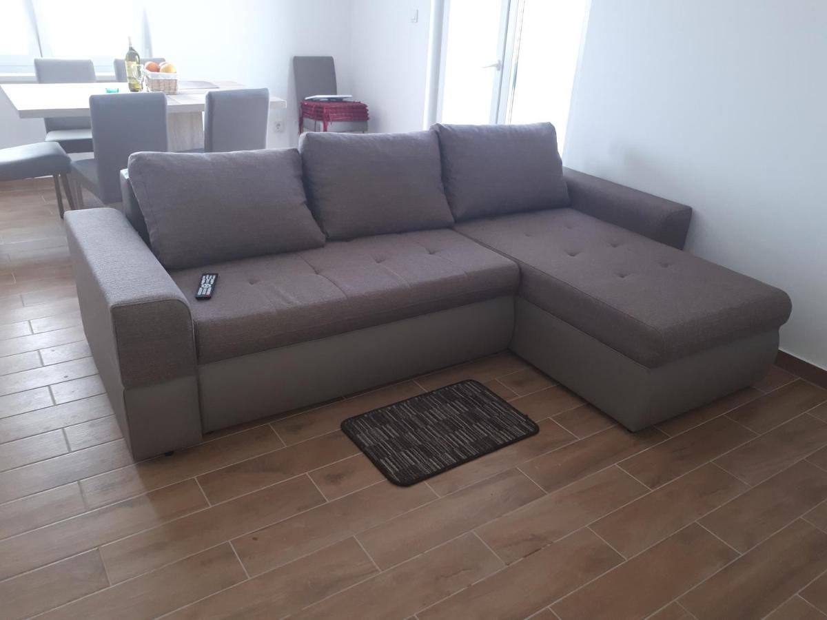 Apartmani Andrea Karlobag Extérieur photo