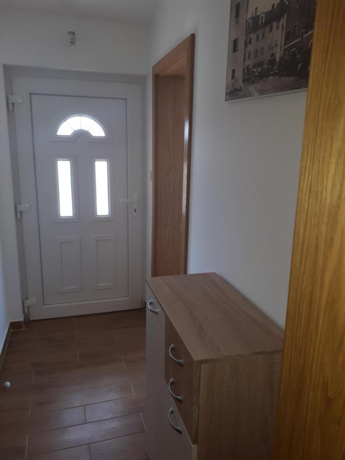 Apartmani Andrea Karlobag Extérieur photo