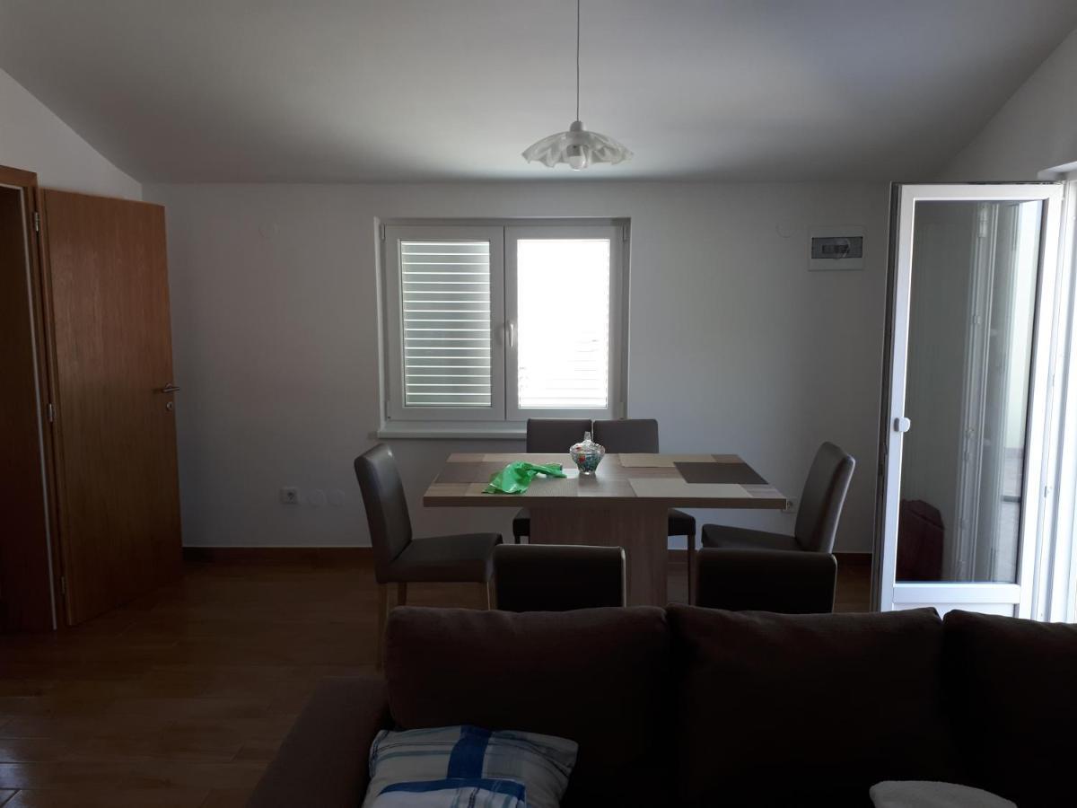 Apartmani Andrea Karlobag Extérieur photo