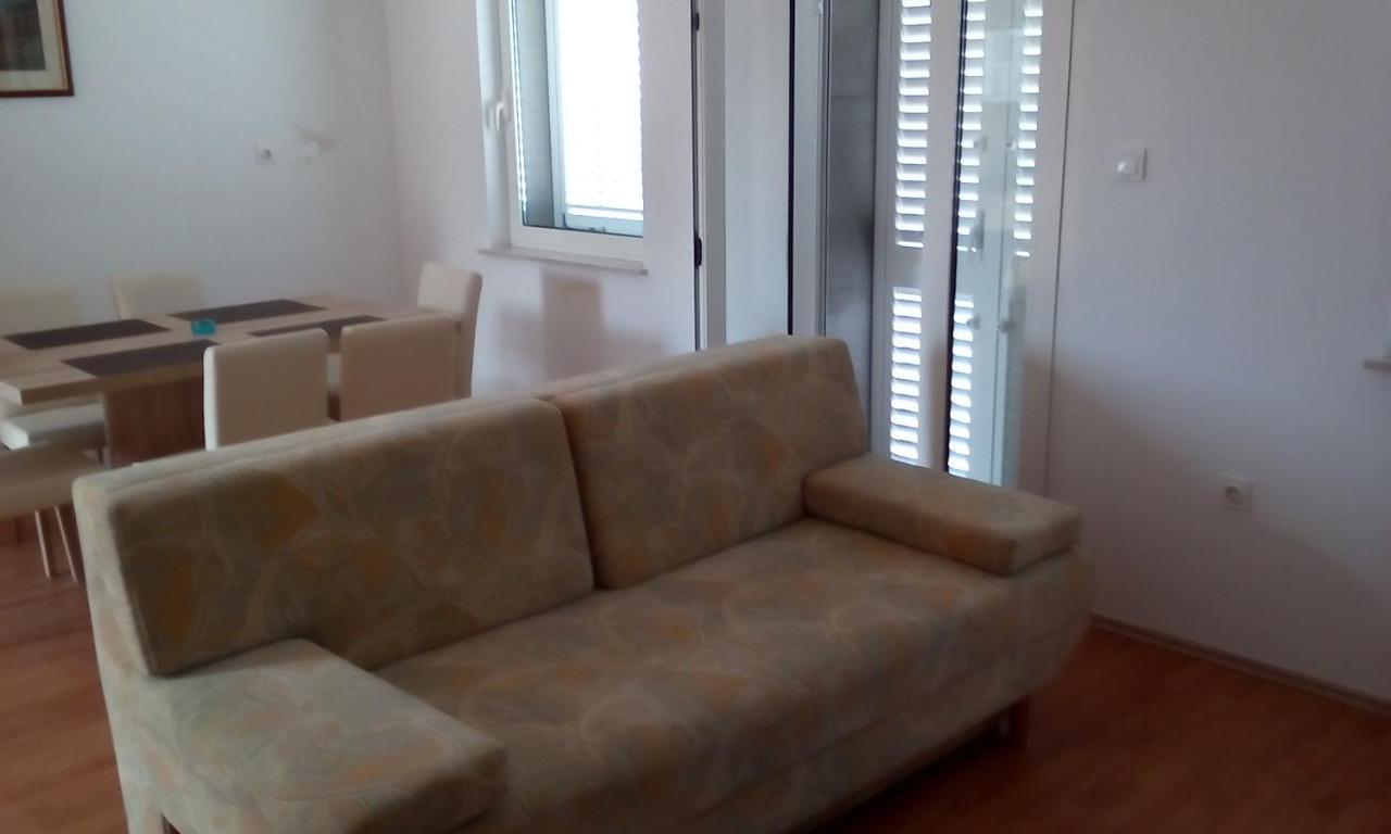 Apartmani Andrea Karlobag Extérieur photo