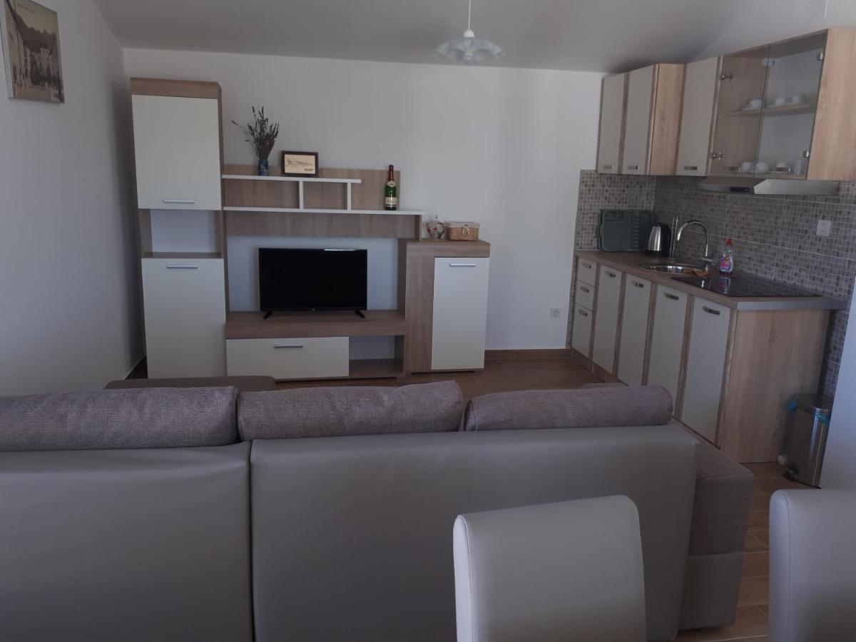 Apartmani Andrea Karlobag Extérieur photo