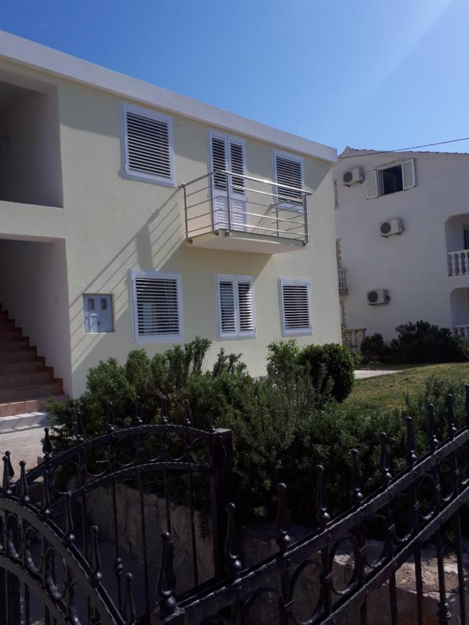 Apartmani Andrea Karlobag Extérieur photo