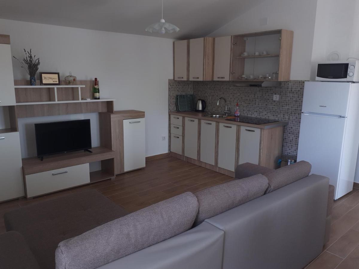 Apartmani Andrea Karlobag Extérieur photo