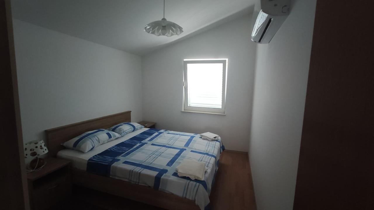 Apartmani Andrea Karlobag Extérieur photo