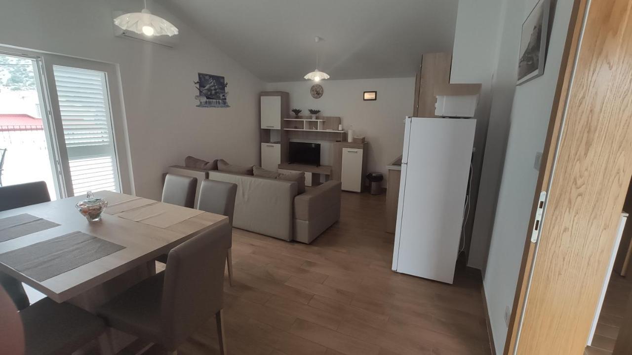 Apartmani Andrea Karlobag Extérieur photo