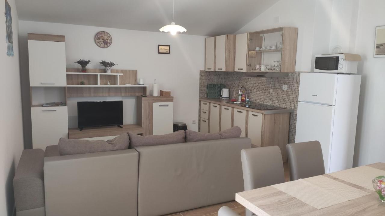 Apartmani Andrea Karlobag Extérieur photo