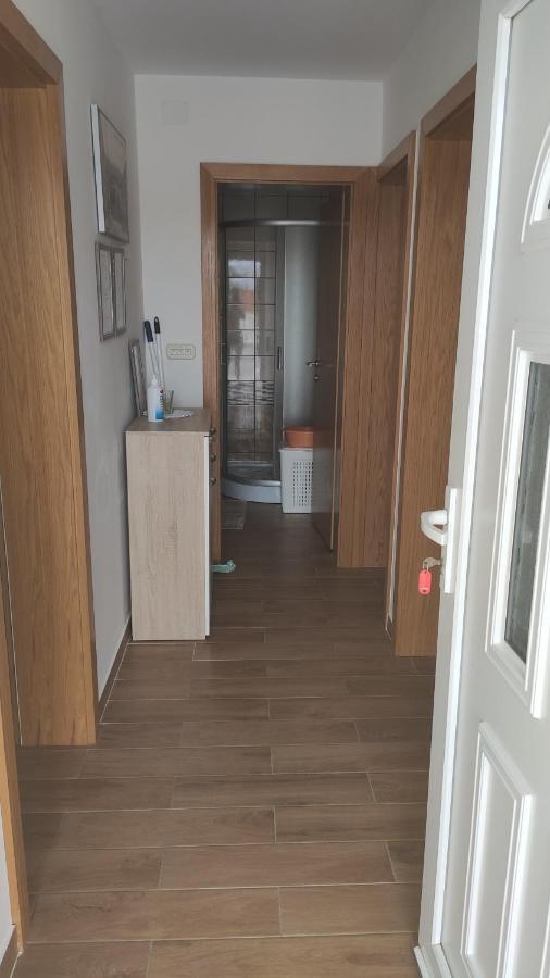 Apartmani Andrea Karlobag Extérieur photo